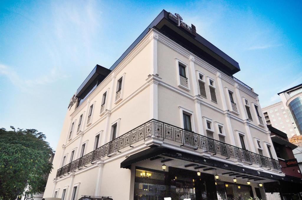 Hotel Zamburger Grand Jade Τζόχορ Μπάχρου Εξωτερικό φωτογραφία